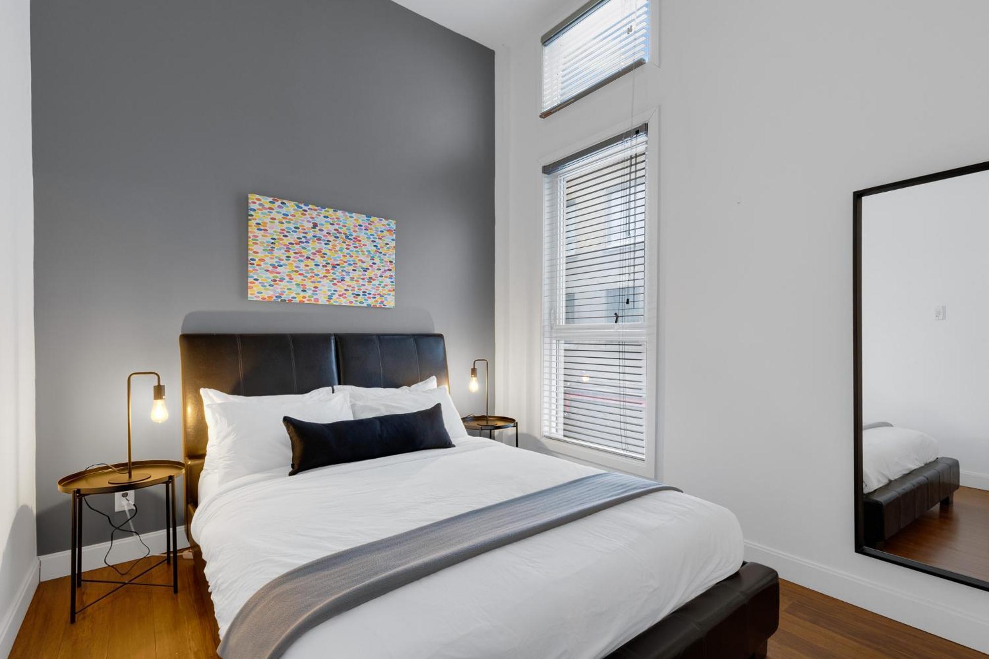 Liv Mtl Main Aparthotel Montreal Luaran gambar
