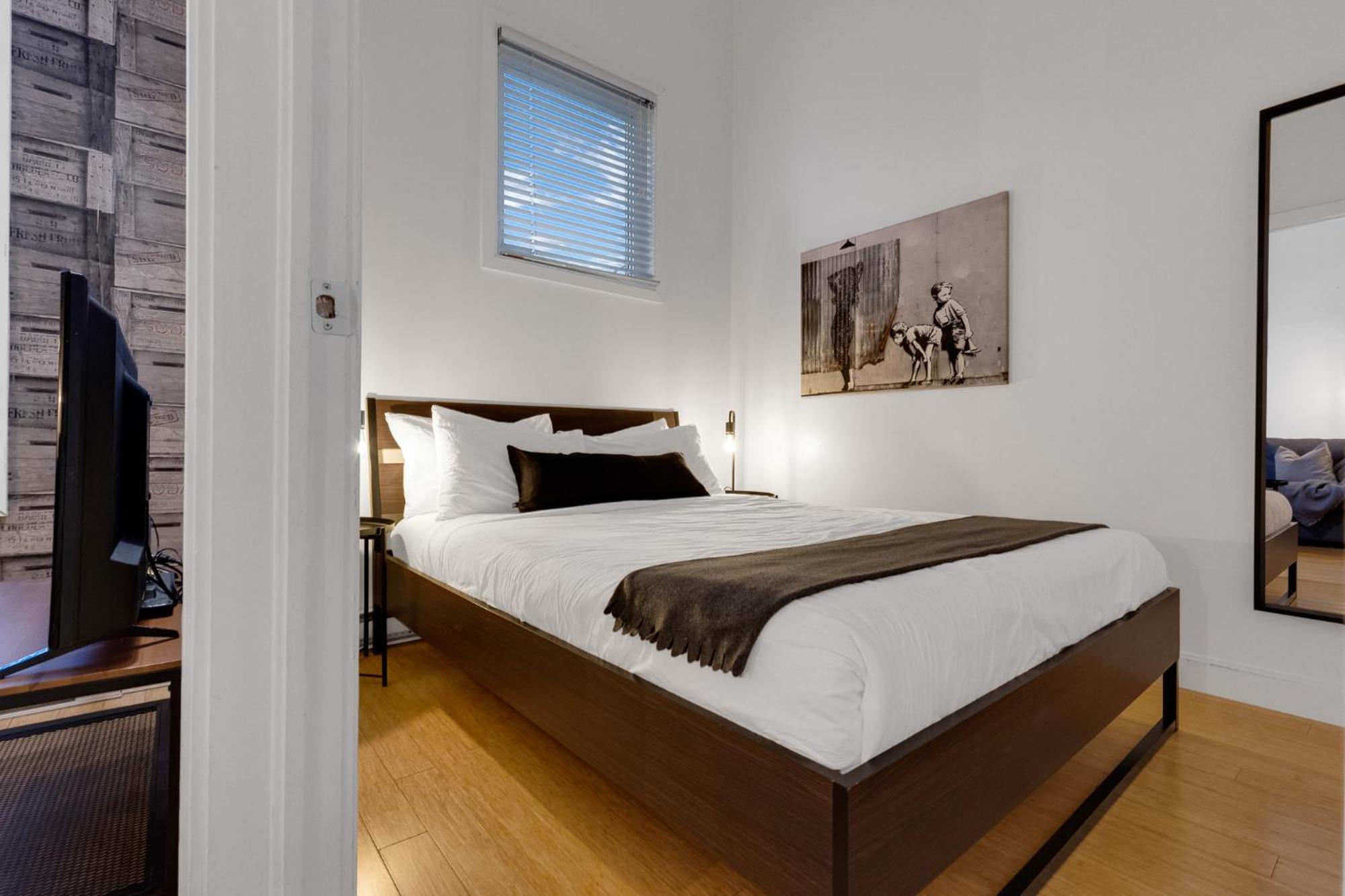 Liv Mtl Main Aparthotel Montreal Luaran gambar